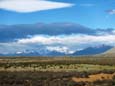 A caminho do Perito Moreno, a paisagem desértica de El Calafate.